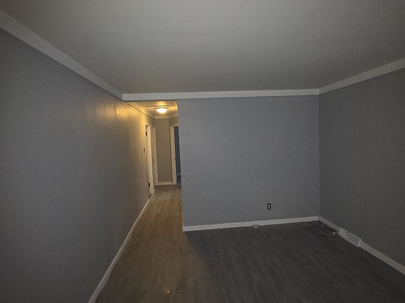 2nd image of 1575 Reo Ave