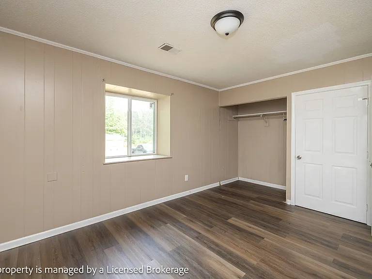 145 Brentwood Dr #1 — Photo 24