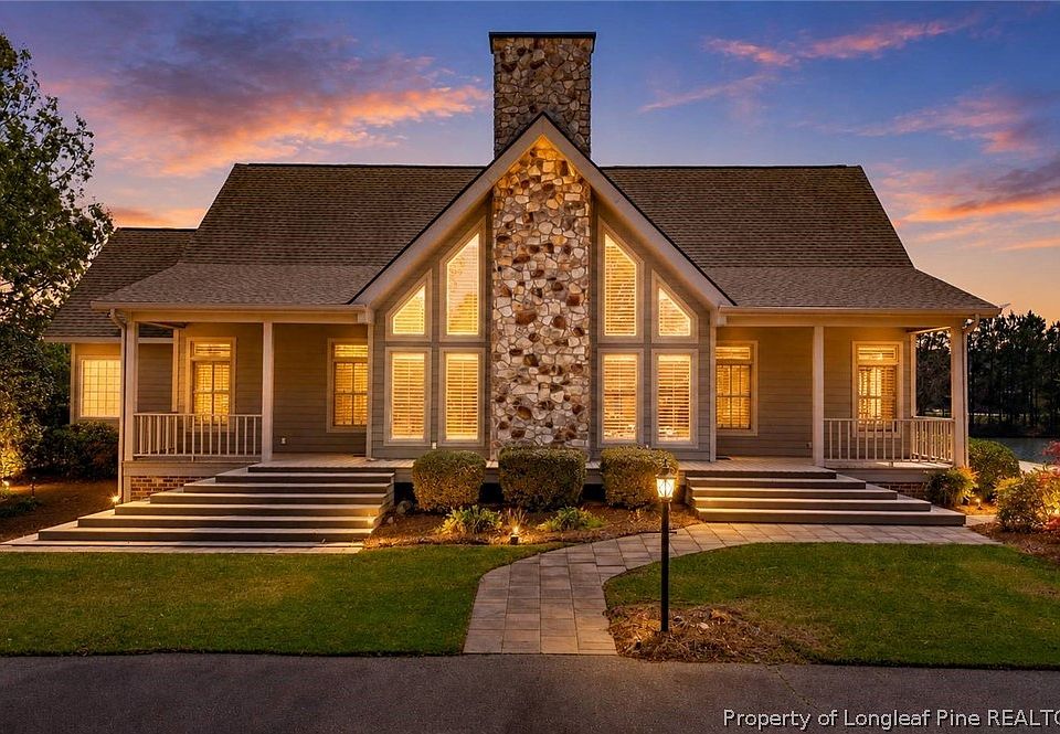 1st image of 1302 Oakridge Blvd