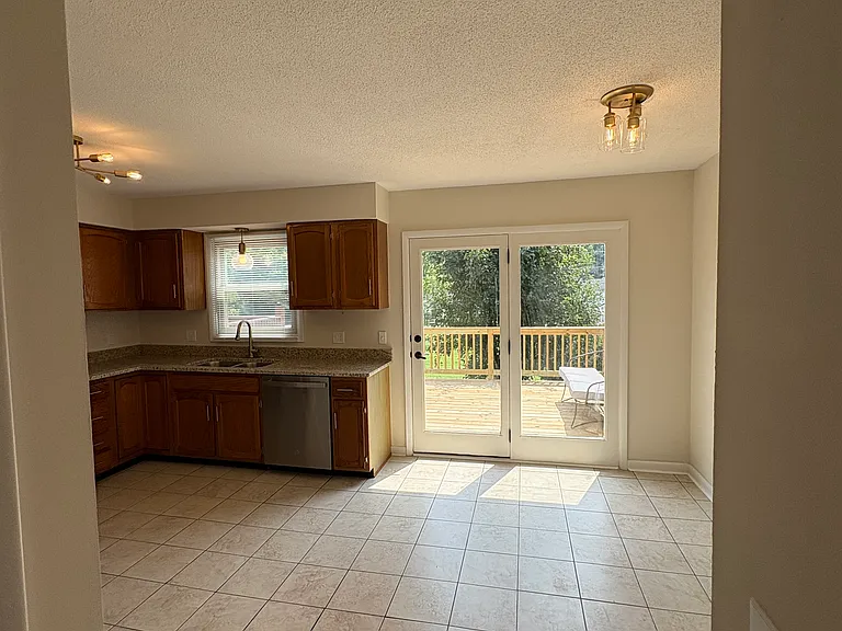 1476 Highway 126 #B8 — Photo 15