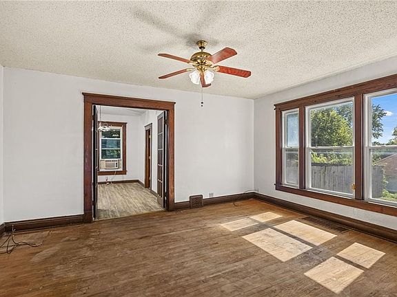 5th image of 2023 Main St