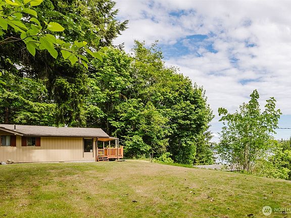 2nd image of 30 NE Alta Vista Drive