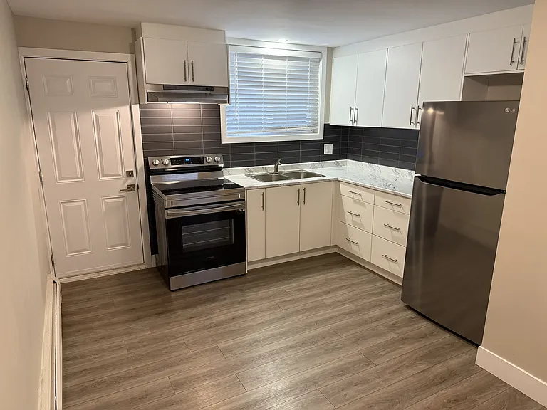 72 Barbara Cres #MIG — Photo 3