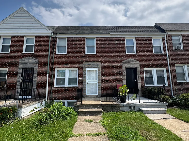3743 Elmley Ave — Photo 1