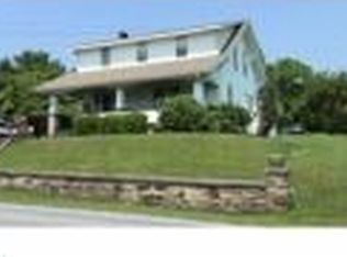 458 Oak Grove Rd, Pine Grove, PA 17963