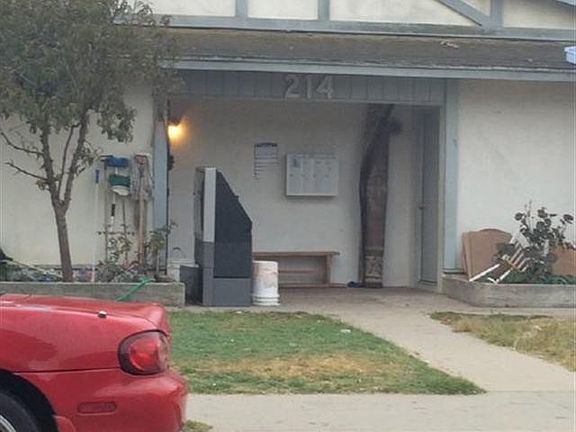 2nd image of 214 W Roschelle Ln