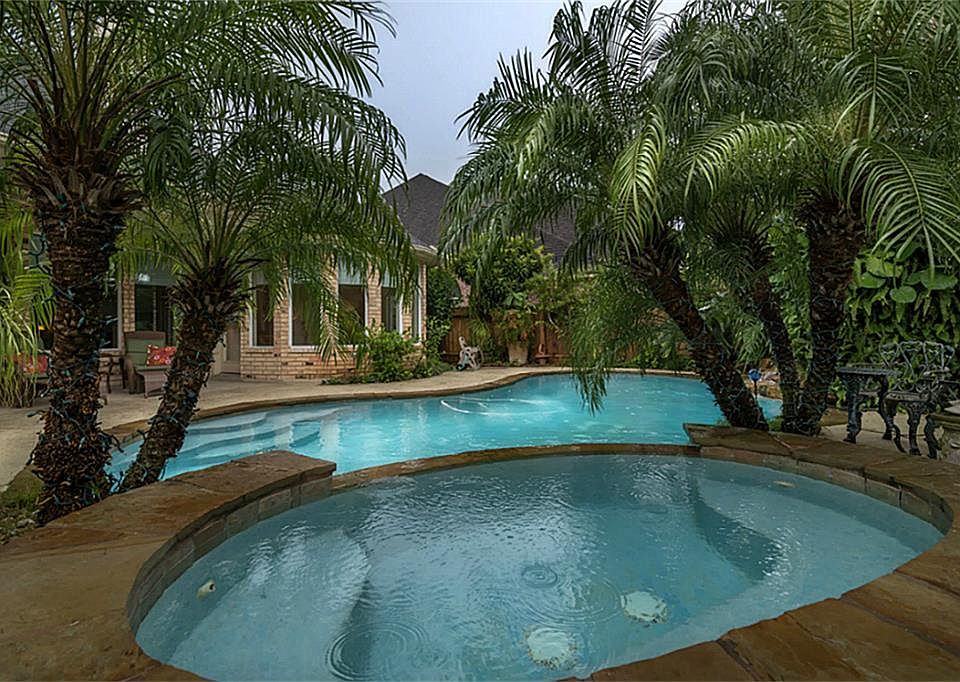 1st image of 1411 Palmetto Dr