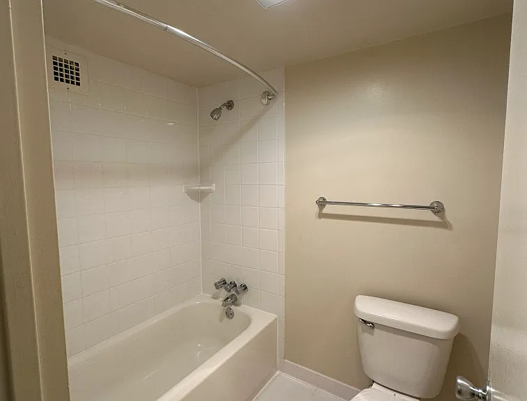 Claridge House — Photo 23
