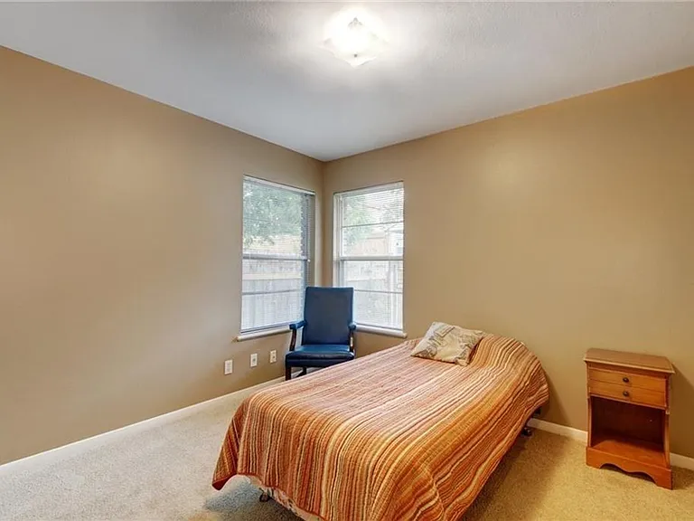 507 Bellevue Pl #B — Photo 16