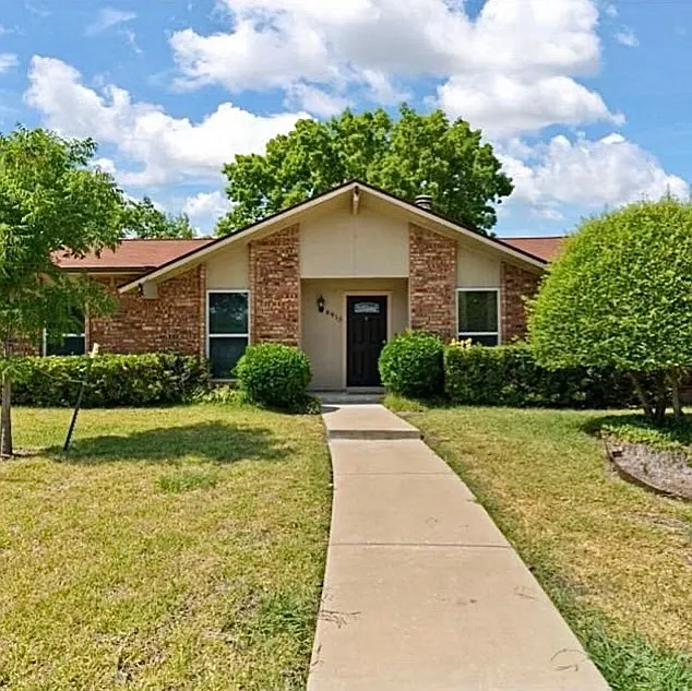 8813 Westfield Dr