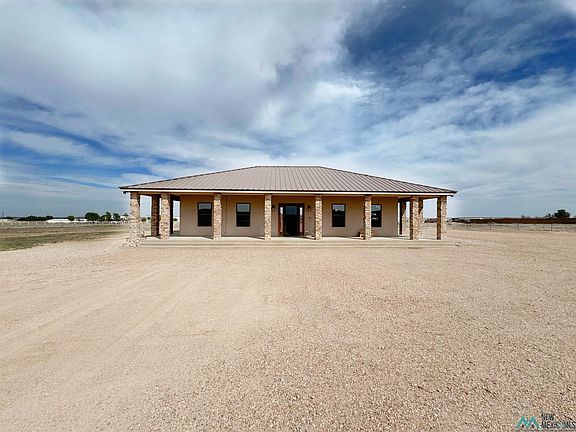 2nd image of 31 Via Blanco Dr