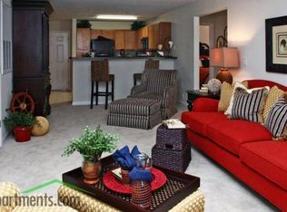 1024 Gurten St, New Bern, NC 28562