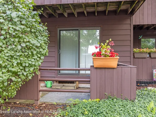 205 E Jolly Rd #2, Lansing, MI 48910