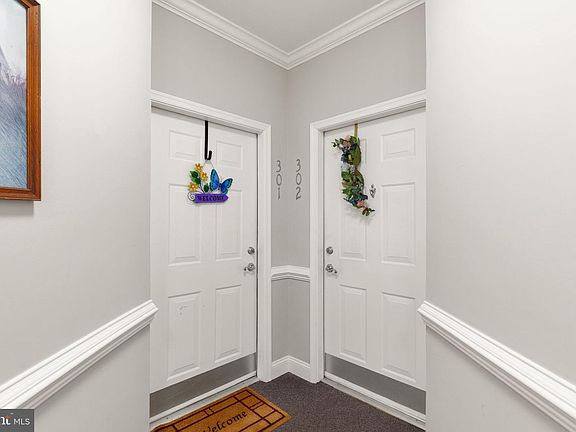 3rd image of 301 Tiree Ct Unit 301