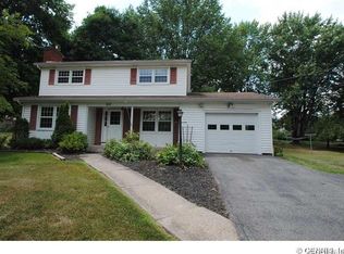 977 Wilson Rd, Macedon, NY 14502
