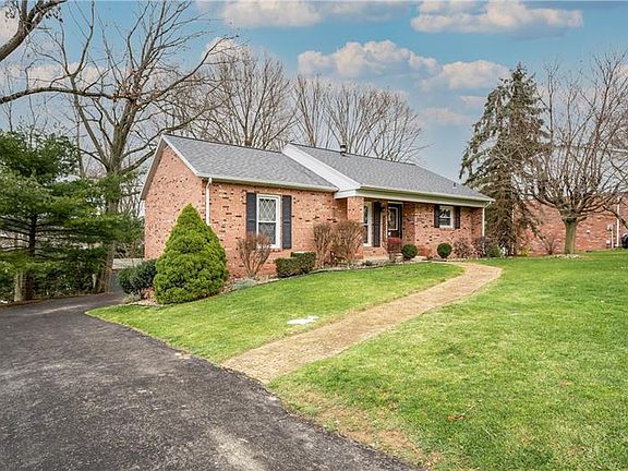 2nd image of 111 Braethorn Dr