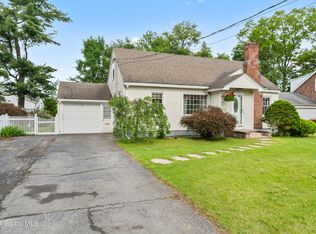 2128 Ferguson St, Schenectady, NY 12303