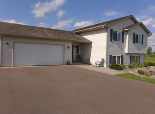 1404 146th Ave, New Richmond, WI 54017