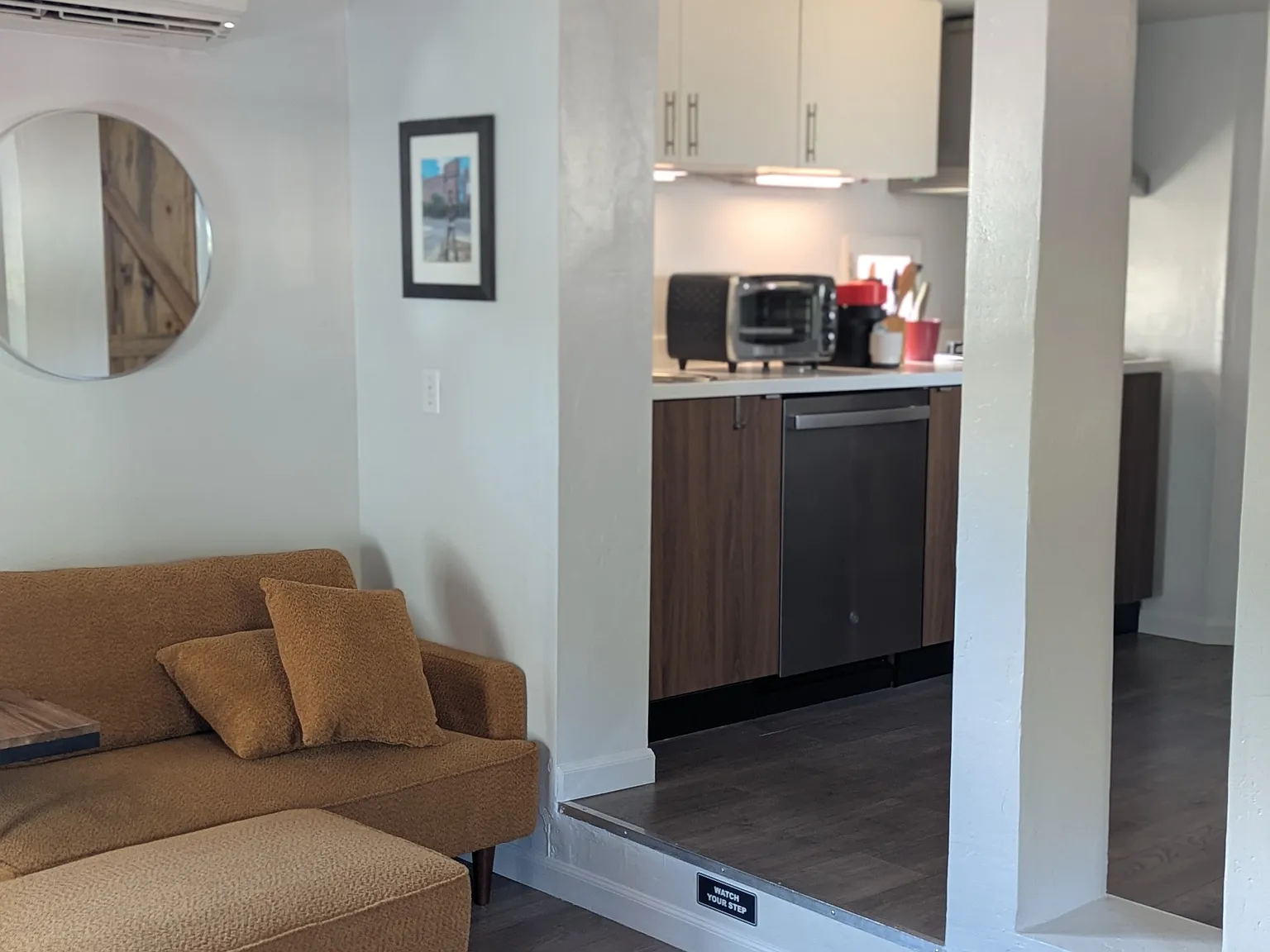 Studio, 438 sqft, $1,450 — Photo 2