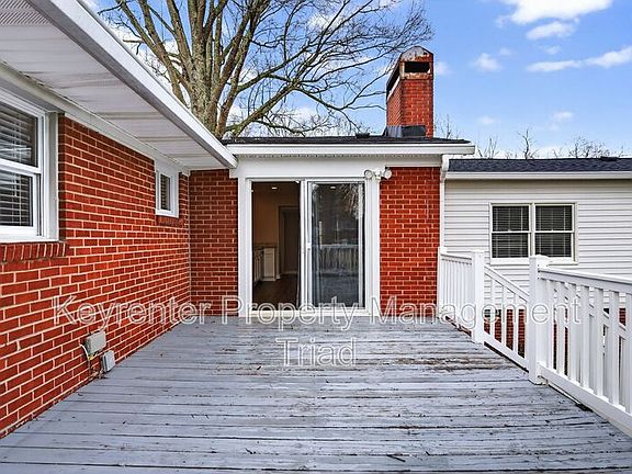 3rd image of 8022 Linville Rd