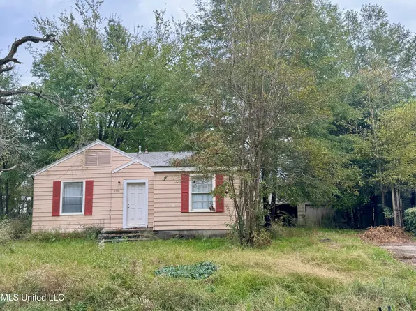 2836 Woodbine St, Jackson, MS 39212