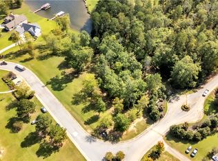 326 Watersedge Dr, Cross Hill, SC 29332