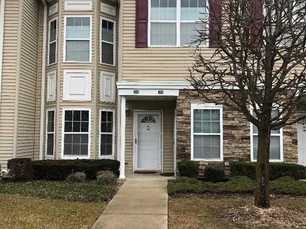 292 Spring Dr, East Meadow, NY 11554