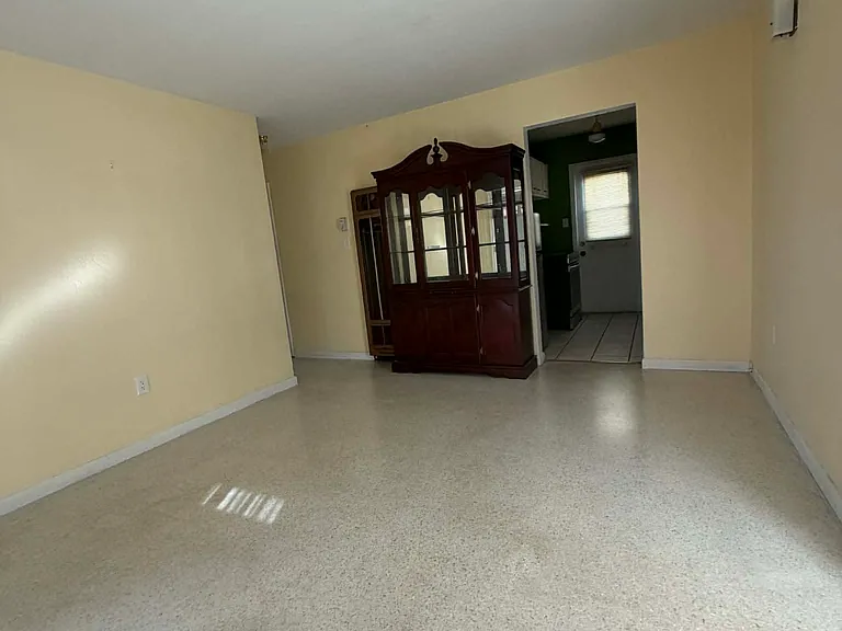 4404 Bayano St #1 — Photo 16