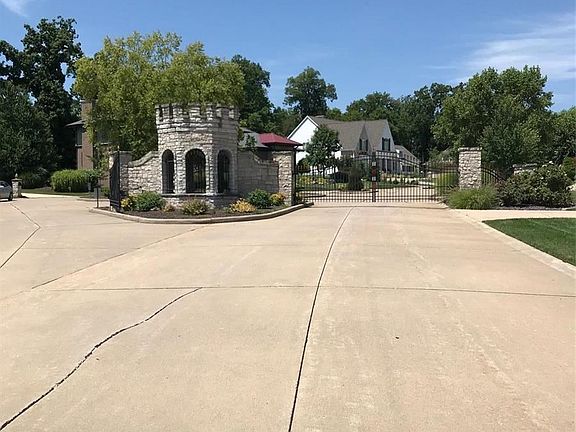 4th image of 65 Castle Bluff Dr