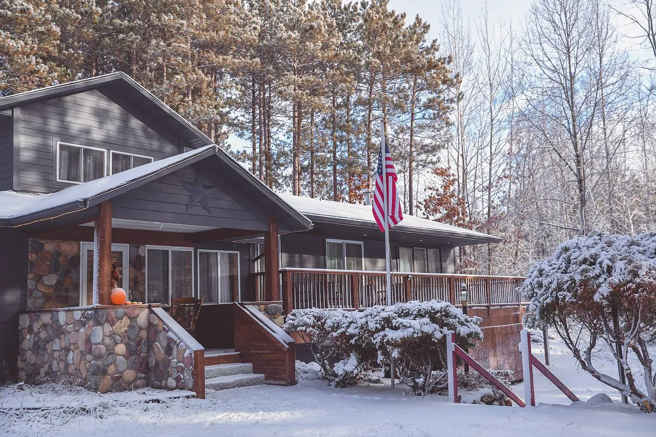 4 bed, 1918 sqft, $3,100 — Photo 3