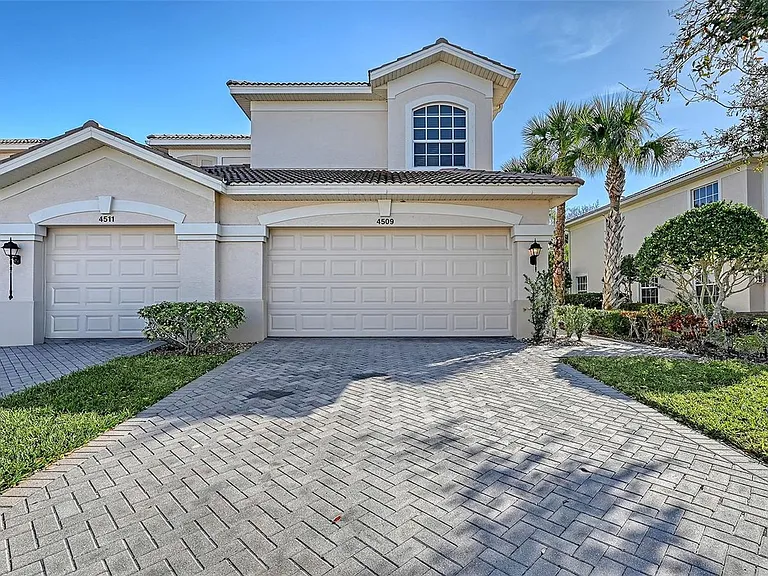 4509 Streamside Ct #1901 — Photo 1