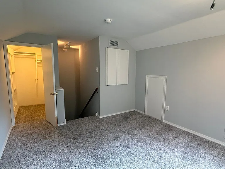 447 Cardigan Ter — Photo 17