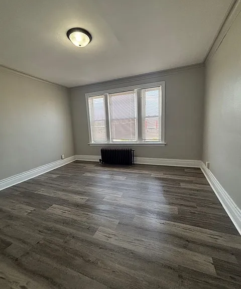 122 E Sibley St — Photo 5
