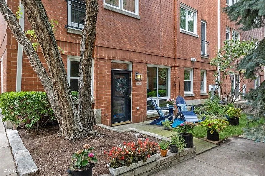 2803 N Wolcott Ave #H