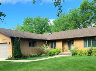 309 19th Ave NE, Jamestown, ND 58401