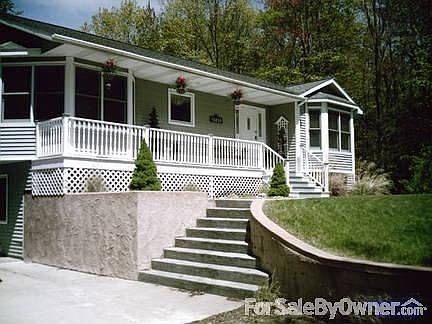 2nd image of 13833 Rich St