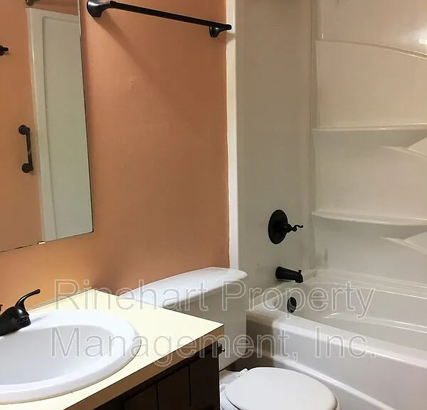 285 S Herlong Ave #F — Photo 15