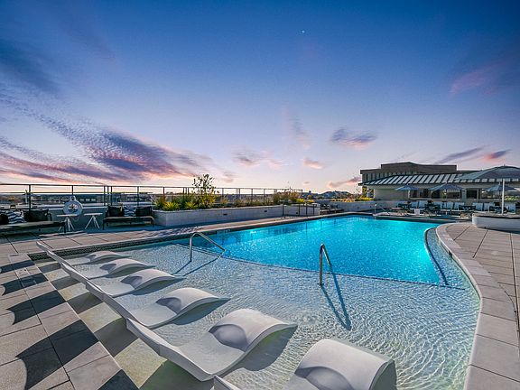 Rooftop Salt-Water Pool
