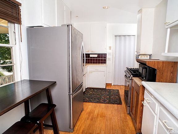 3rd image of 14955 Hartland St