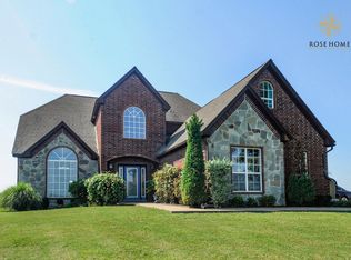 2949 N Oaks Rd, Tahlequah, OK 74464