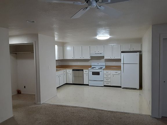 3rd image of 4351 W Rose Hill Ct