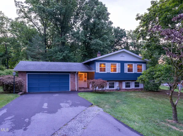 2322 Cedar St, Hollidaysburg, PA 16648