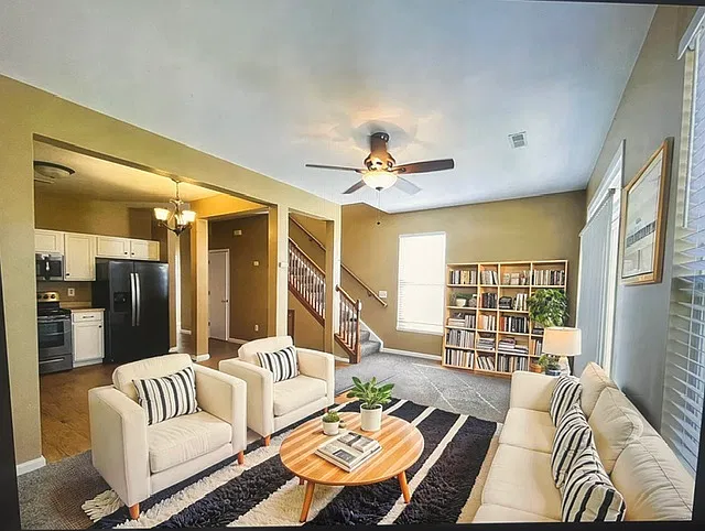 4019 Gentry Ln