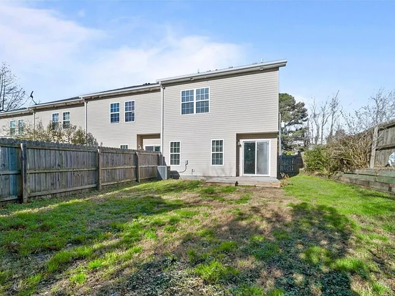 1107 Carver Ave — Photo 17