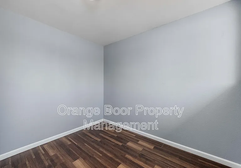 1613 Wheeler St S — Photo 20