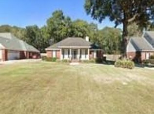 10380 N Hunters Ridge Dr, Mobile, AL 36695