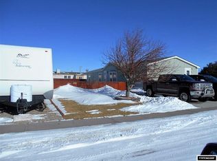 901 Apple Ave, Rawlins, WY 82301