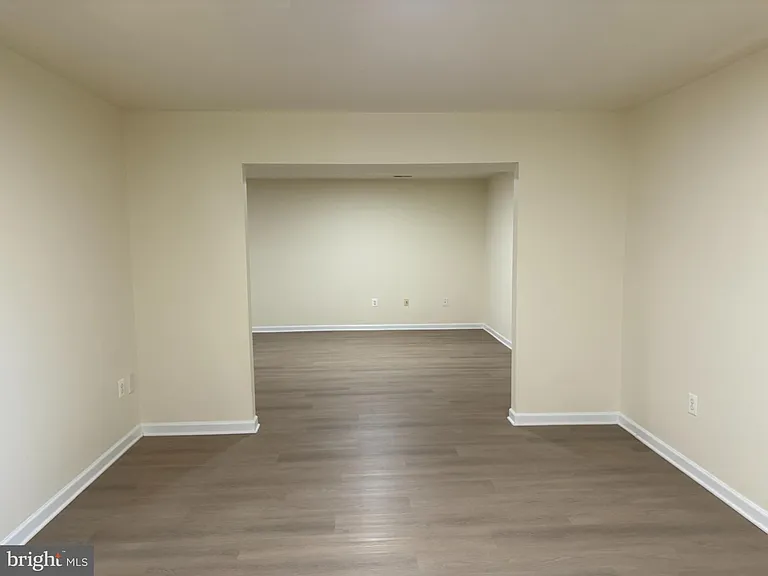 8219 Electric Ave — Photo 37