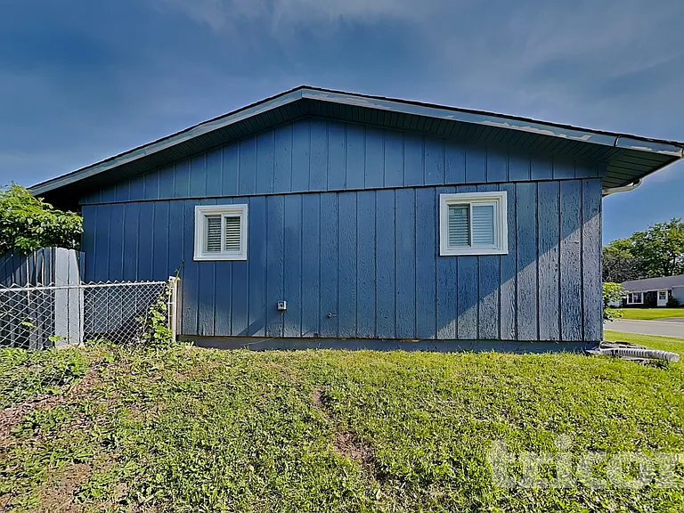 15202 Highland Ave — Photo 14