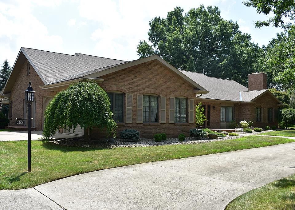 1st image of 255 S Countryside Dr